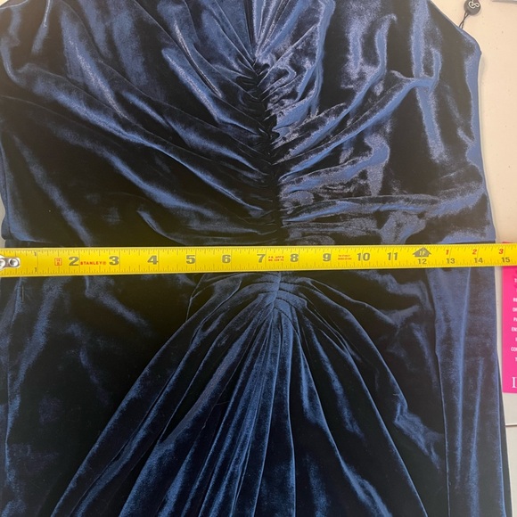 NWT Adrianna Papell Velvet Stretch Sheath Twist Front Halter High Low Hem Gown - Picture 5 of 16